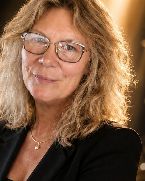 Portrait of Cathryn Ash